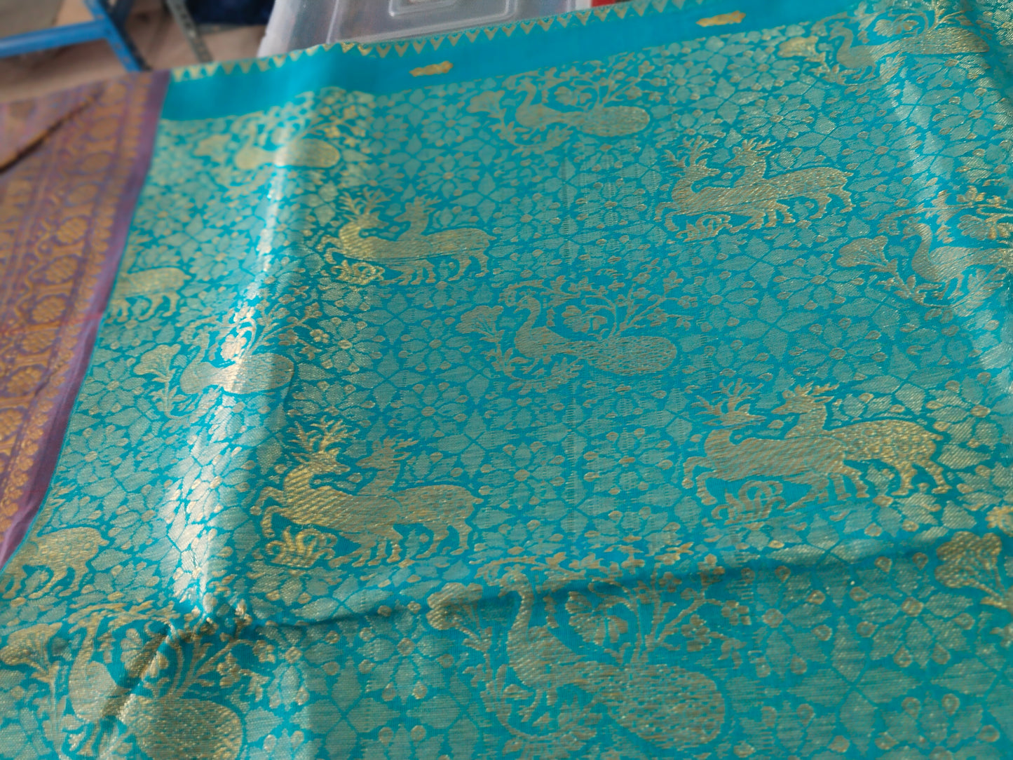 Awesome Blue pure rich cotton saree with traditional chara & Deer Buttas